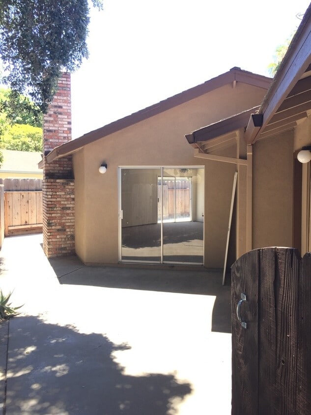 2409 Counts Ct, Modesto, CA 95355 Townhome Rentals in Modesto CA