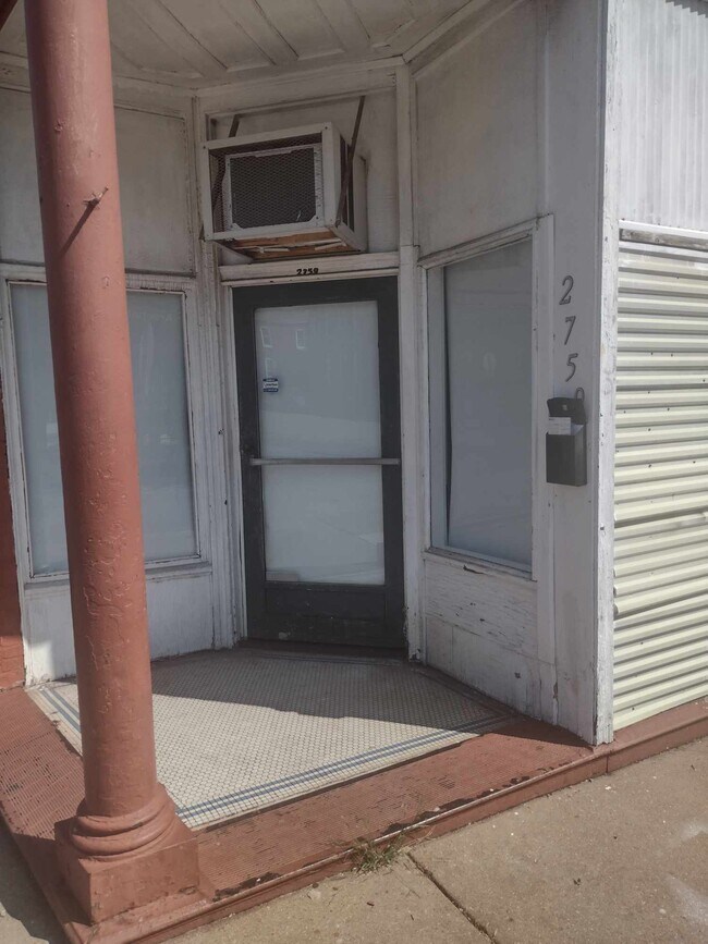 Building Photo - 2759 Arsenal St