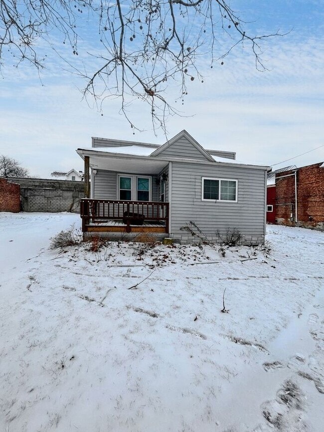 Building Photo - Charming 3-Bedroom Home with Modern Comfor...