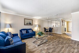 Huge Living Room - 7979 Westheimer Apartments