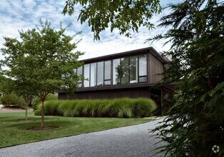 Building Photo - 19 Cornell Rd