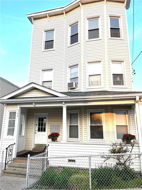 Building Photo - 342 Prescott St