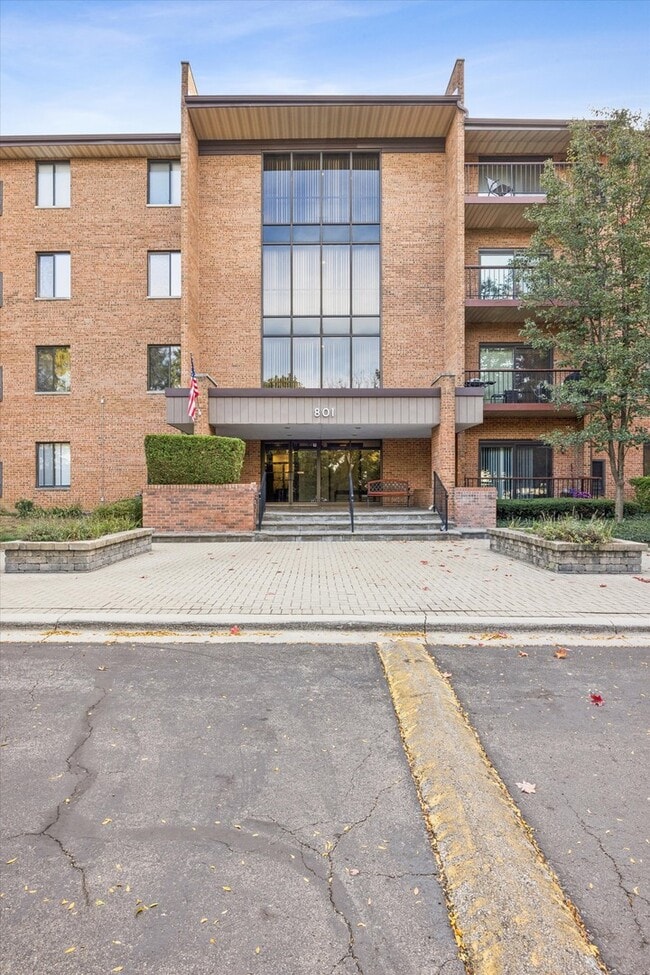 Building Photo - 801 79th St