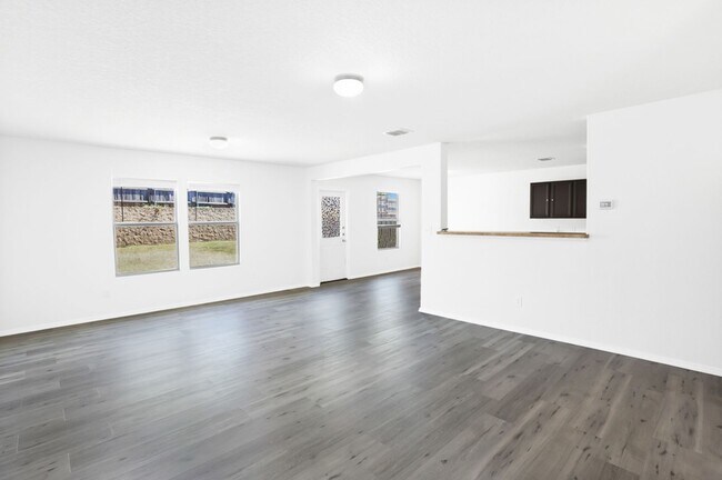 Foto del edificio - 3 Bedroom/2.5 Bath Hillcrest Subdivision