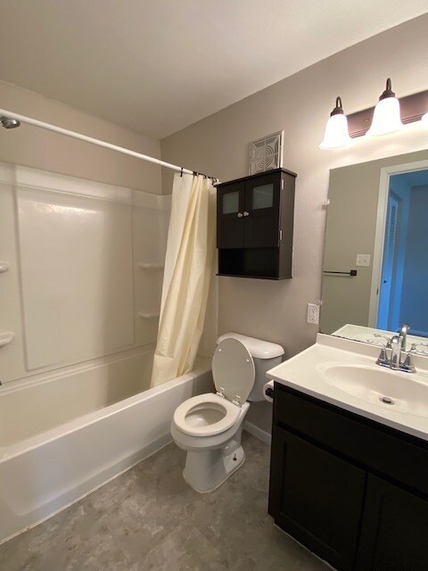 Foto del edificio - 2021 N 14th Ct