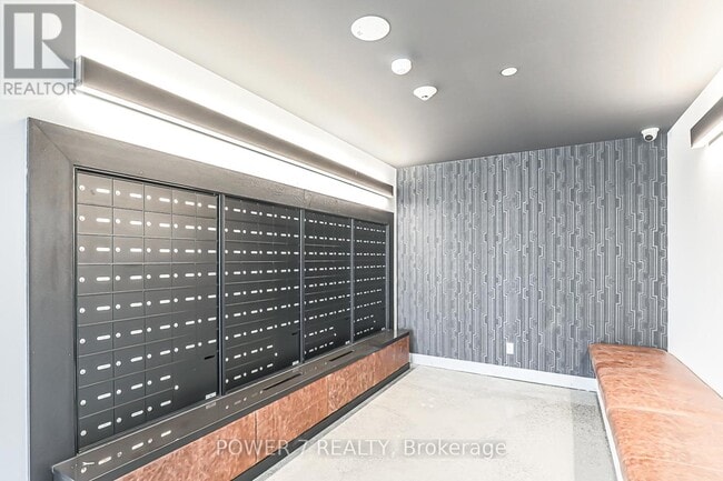 Building Photo - 8 Rouge Valley Dr W