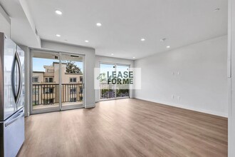 Building Photo - 8867 Alcott St