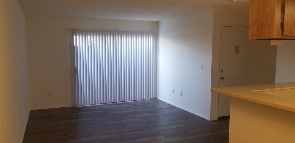 Foto principal - 3841 Franklin Ave