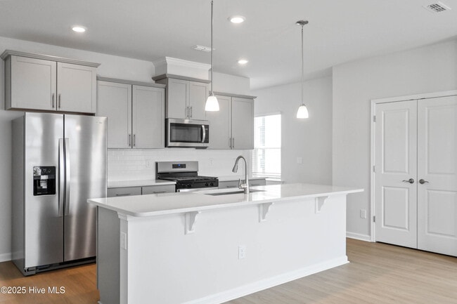 Building Photo - 1478 Hasse Ave