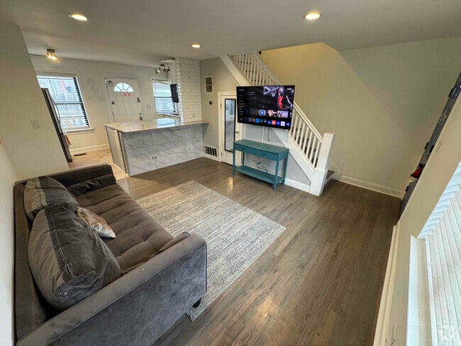 422 East Ave