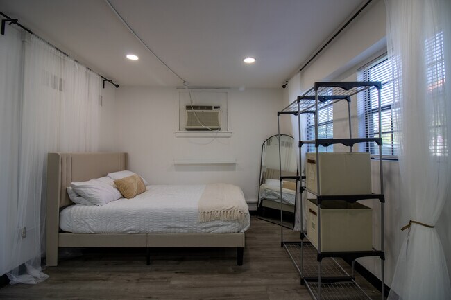 Foto del edificio - 614 Barchester Dr