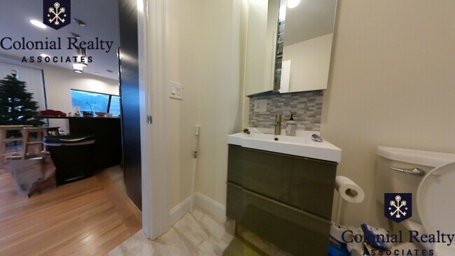 Foto del edificio - 1616 Beacon St