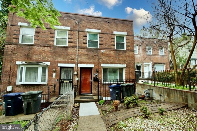 Foto del edificio - 1365 Talbert Terrace SE