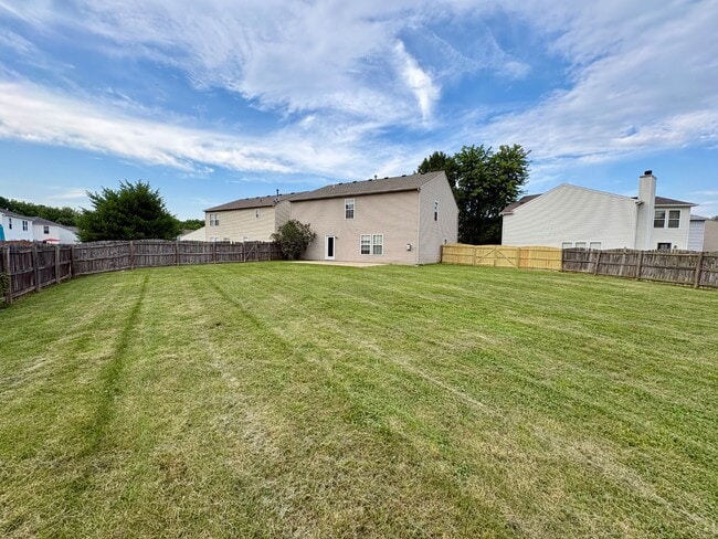Foto del edificio - 6857 Maywood Cir
