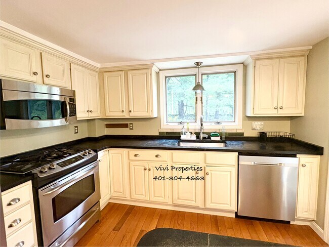 ~Cocina - 365 Woodville Rd