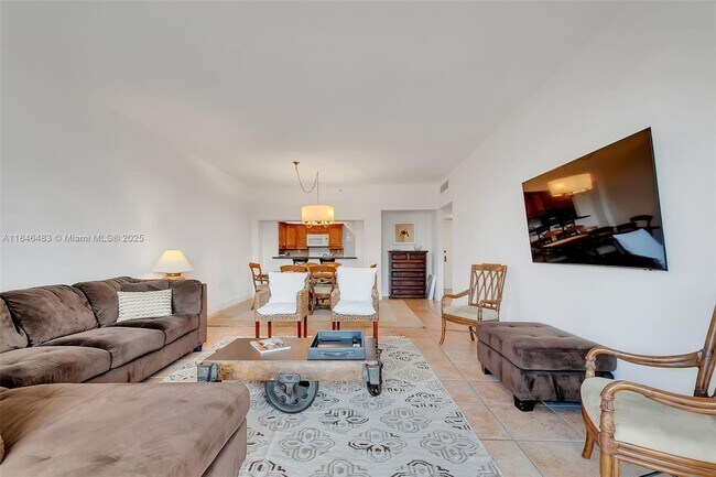 Building Photo - 151 Crandon Blvd