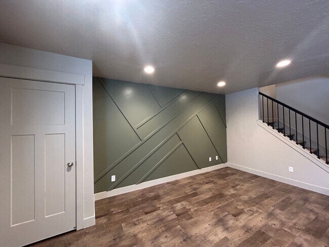 Foto del edificio - 3 Bedroom 2.5 Bathroom Townhome in Santaquin!