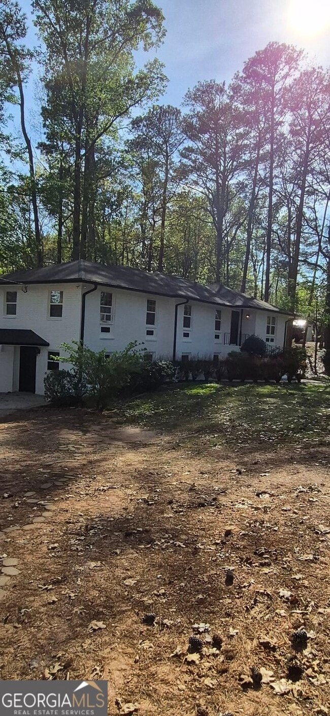 Building Photo - 605 Dalrymple Rd