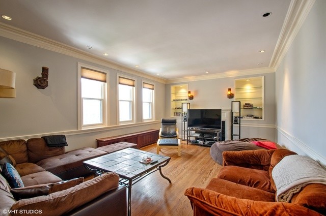 Foto principal - 431 W Oakdale Ave