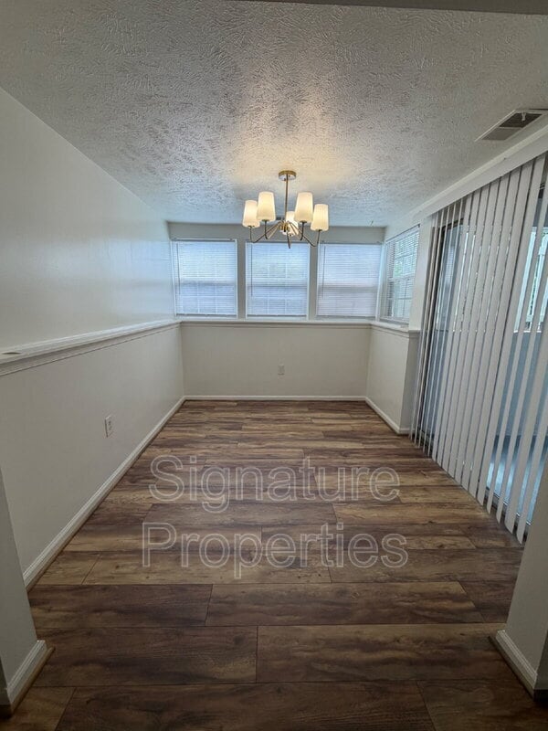 Building Photo - 9397 London Tower Ct