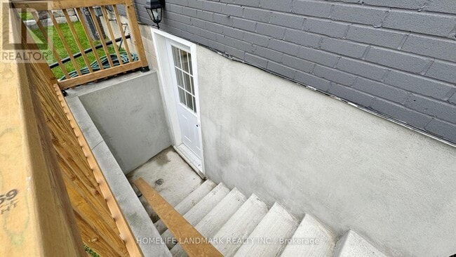 Building Photo - 1661 Mt Albert Rd