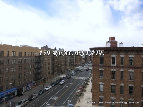 Building Photo - 521 Isham St