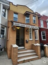 Building Photo - 58-26 60th Ln