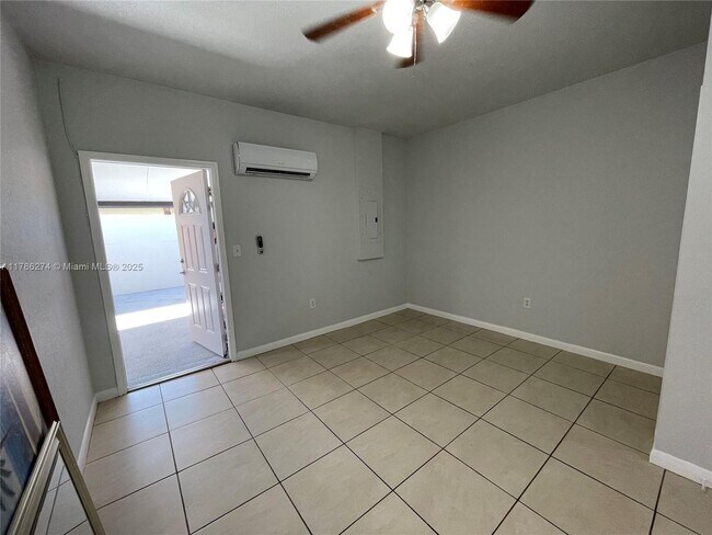 Foto del edificio - 12834 SW 210th Terrace