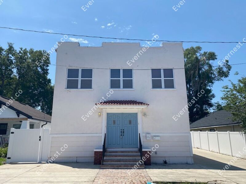 Primary Photo - 308 W Warren Ave
