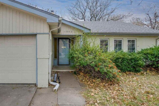 Building Photo - 1542 N Salina Ave