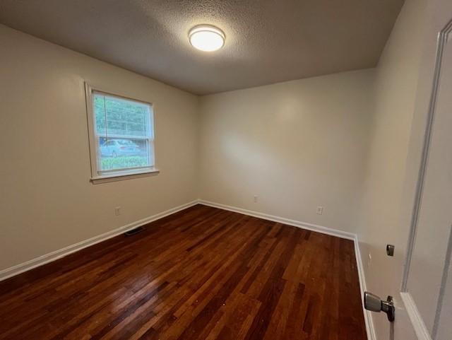 Building Photo - Lupton offers mixture of style, comfort an...