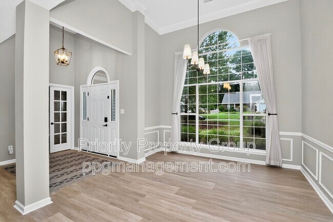 Building Photo - 9118 Pine Springs Ct