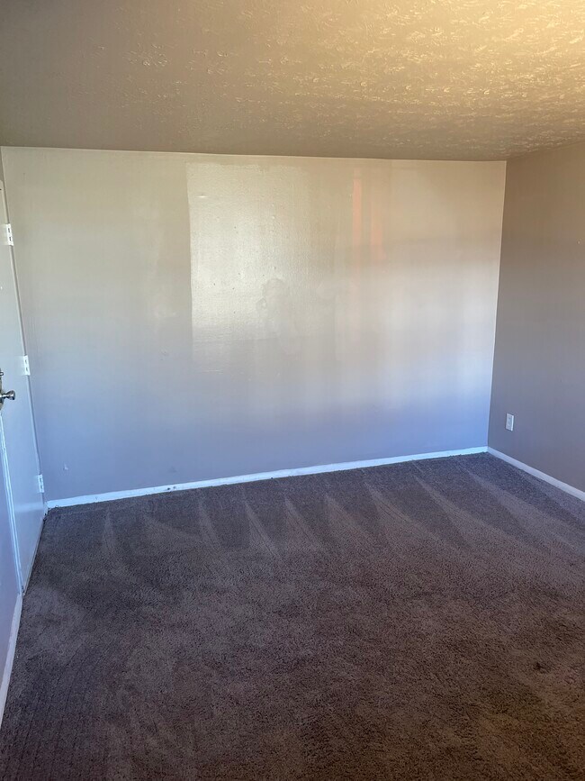 Living Room - 2845 Glenaire Dr