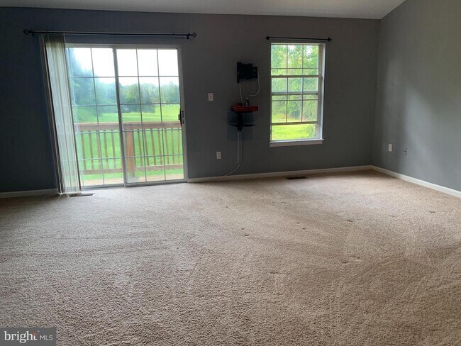 Foto del edificio - 4622 Deepwood Ct