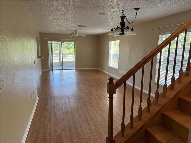 Building Photo - 728 Burlwood St