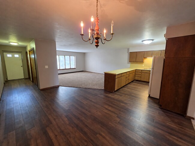 Foto del edificio - Large 1 Bedroom with Bonus Room - Available Now!