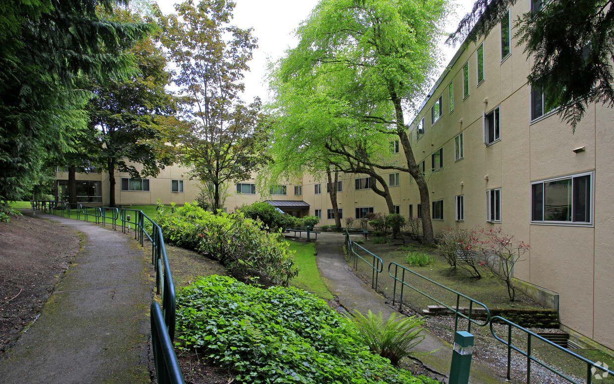 Building Photo - Hutchison House Apartments