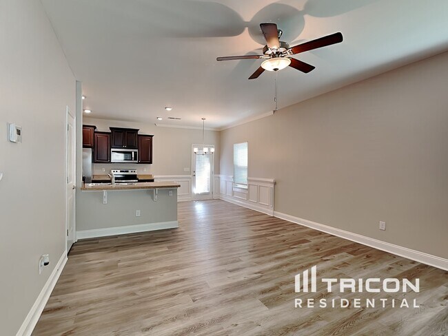 Building Photo - 6408 Walnut Way Union City GA