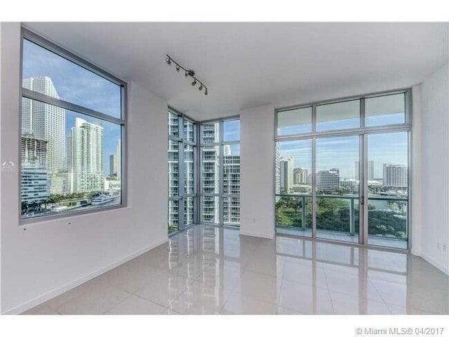 Building Photo - 500 Brickell Ave