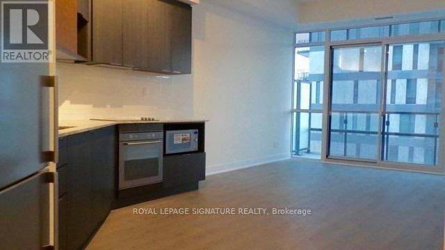 Building Photo - 99 The Donway W