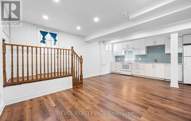 Building Photo - 69 Rockcliffe Blvd