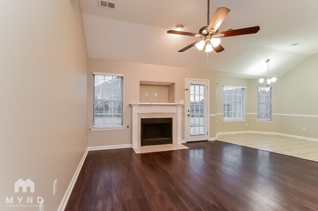 Building Photo - 7716 Meadow Ridge Ln