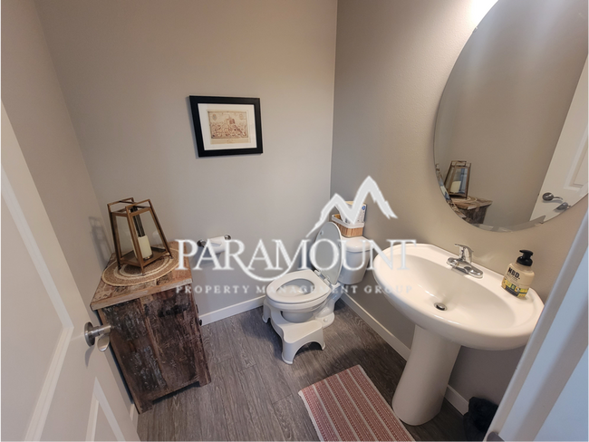 Foto del edificio - Charming 3-Bedroom Home in Prime Port Orchard Location!
