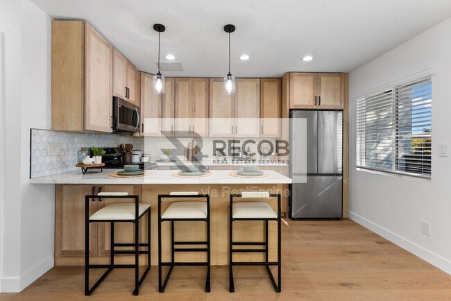 Foto del edificio - 4286 Samoset Ave