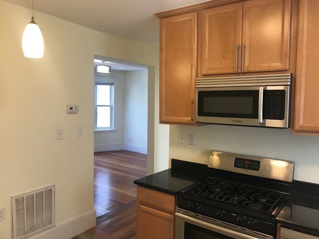 Foto principal - 65 Conwell Ave