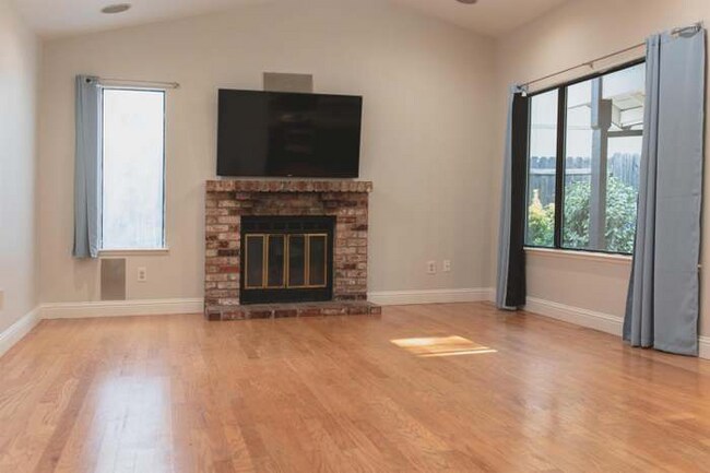 Building Photo - 7379 Durfee Way