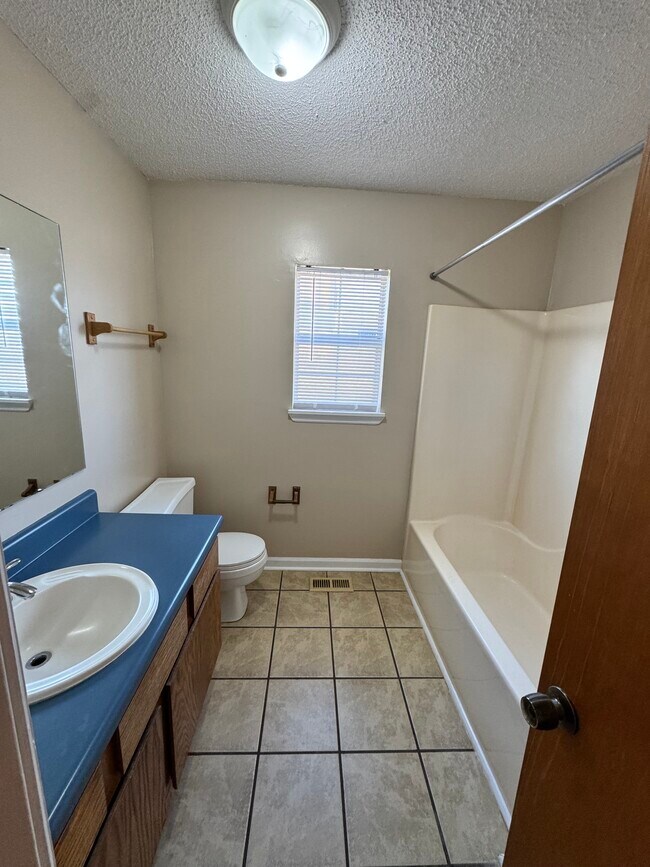 Foto del edificio - 1120 Garfield St