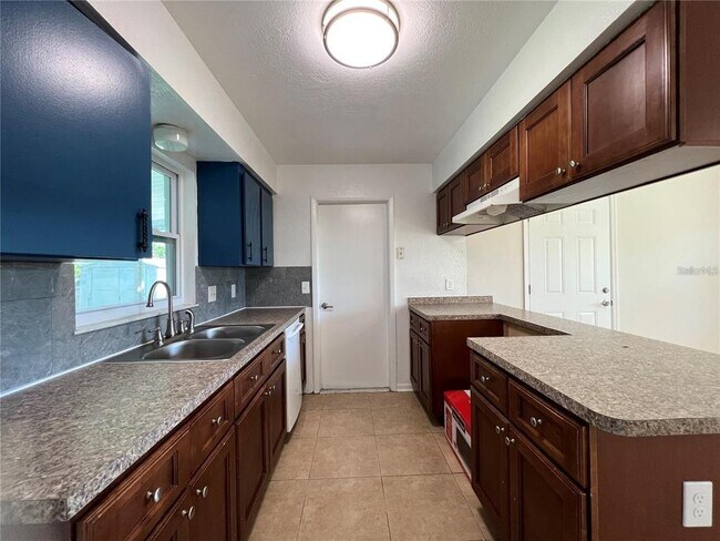 Building Photo - 7612 Ceres Dr