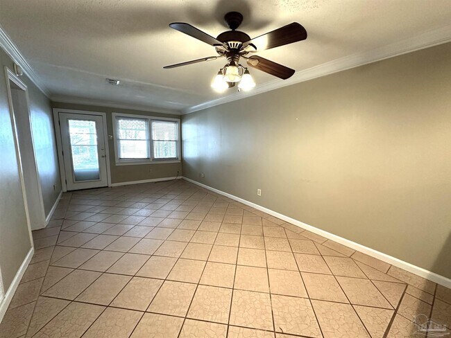 Foto del edificio - 305 Colbert Ave