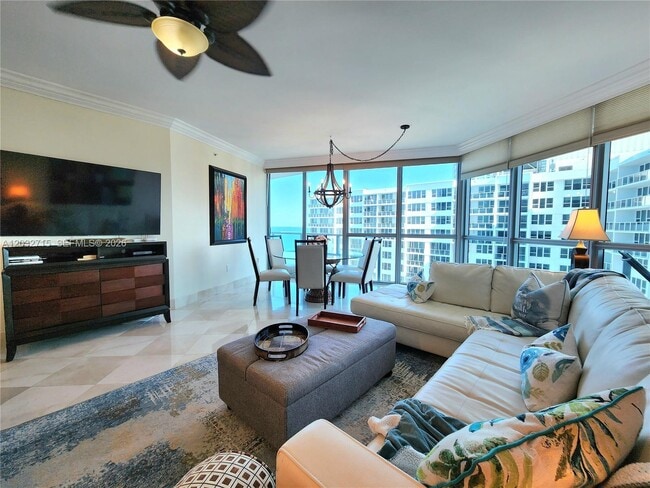 Building Photo - 3101 S Ocean Dr